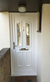 Croydon Elbe white upvc front door