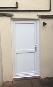 Cottage Style with Midrail white upvc back door