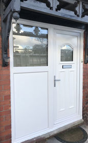 Glasgow Oka white upvc front door with side panel